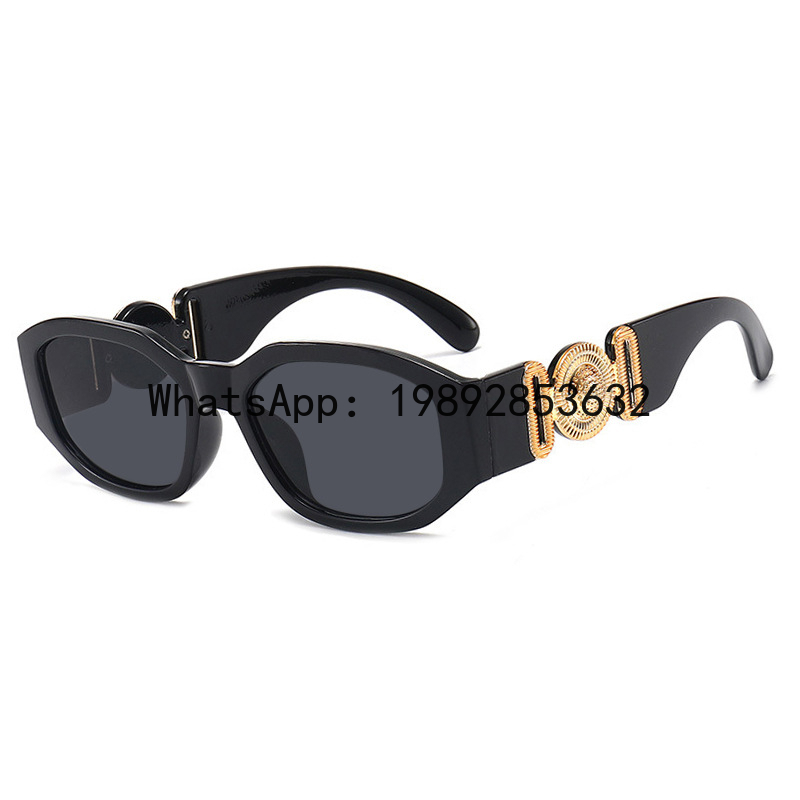 Une paire de lunettes de solei - Men'S Fashion Online avis et prix
