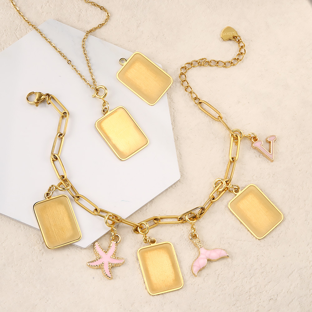 Collier pendentif drapeau lett - Men'S Fashion Jewelry Bracelets avis et prix