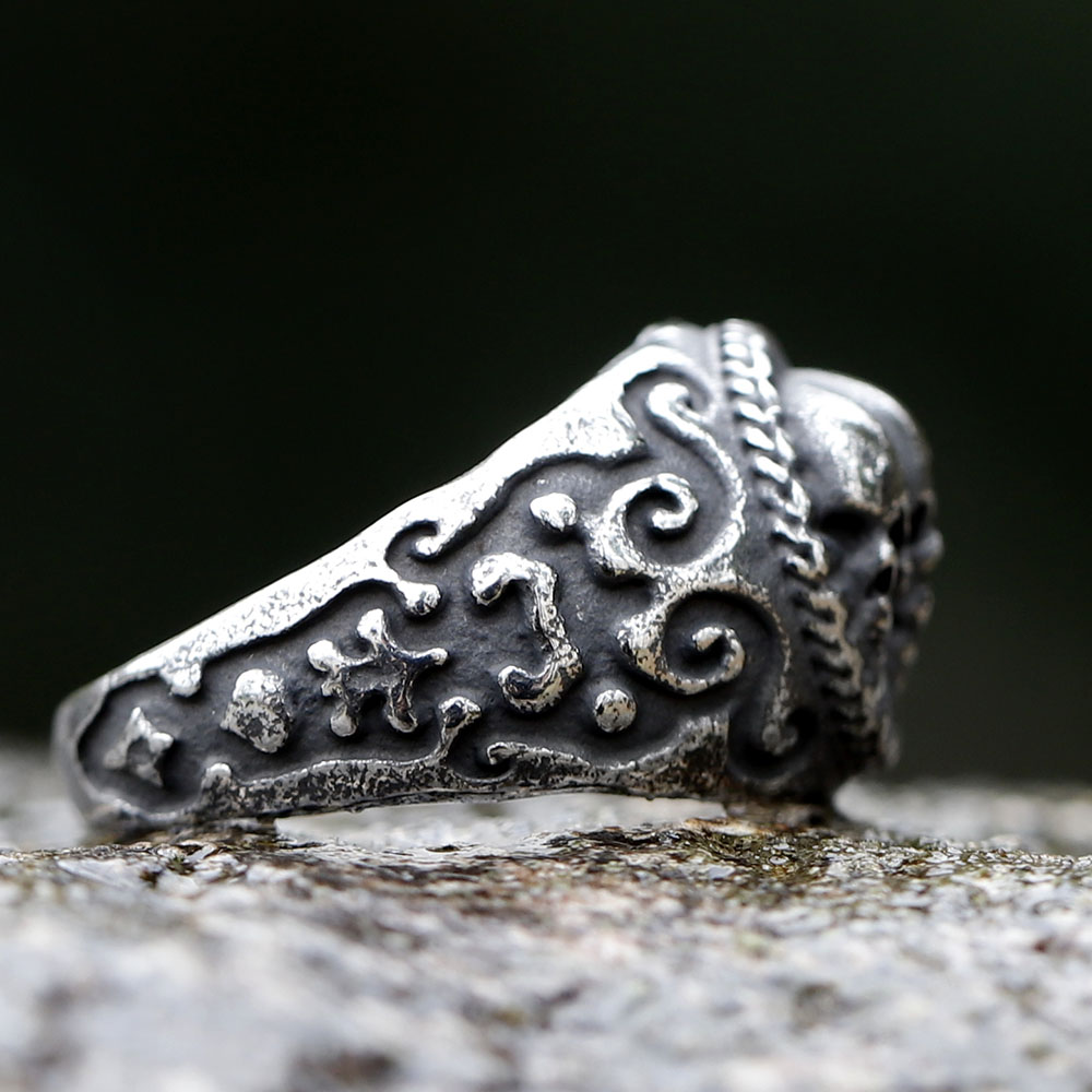 Bague tête de mort dominatrice - Men'S Fashion Guide avis et prix